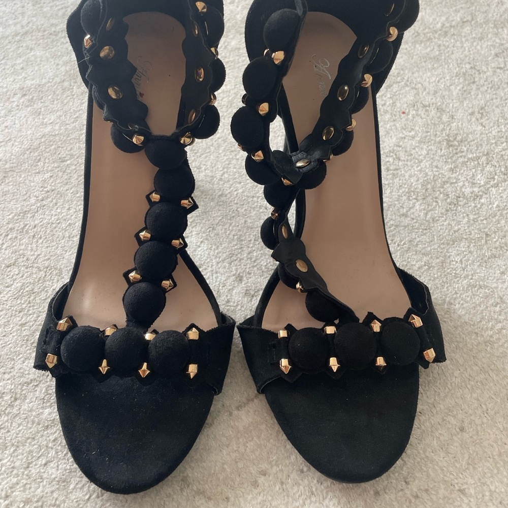 Black suede T strap sandals heels stilettos Sz 7.5